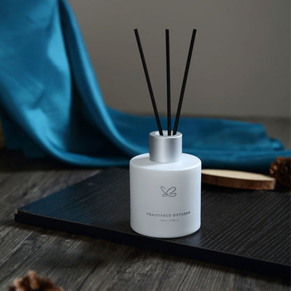 Home Fragrance Set: Reed Diffuser & Candle (White)